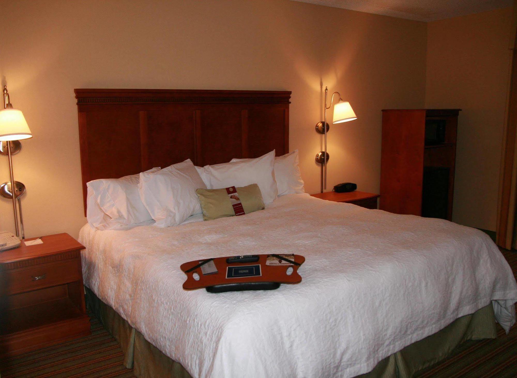 Hampton Inn Elkins Room photo